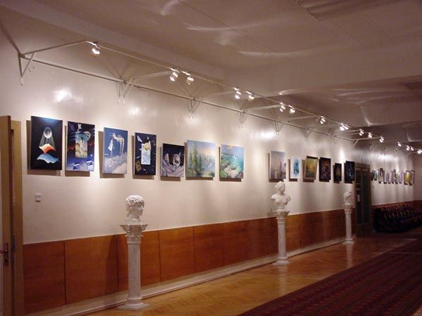 В выставочном зале Союза художников есть кофейня