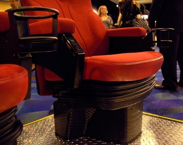 В «Киномакс-Родник» открылся зал с креслами D-BOX