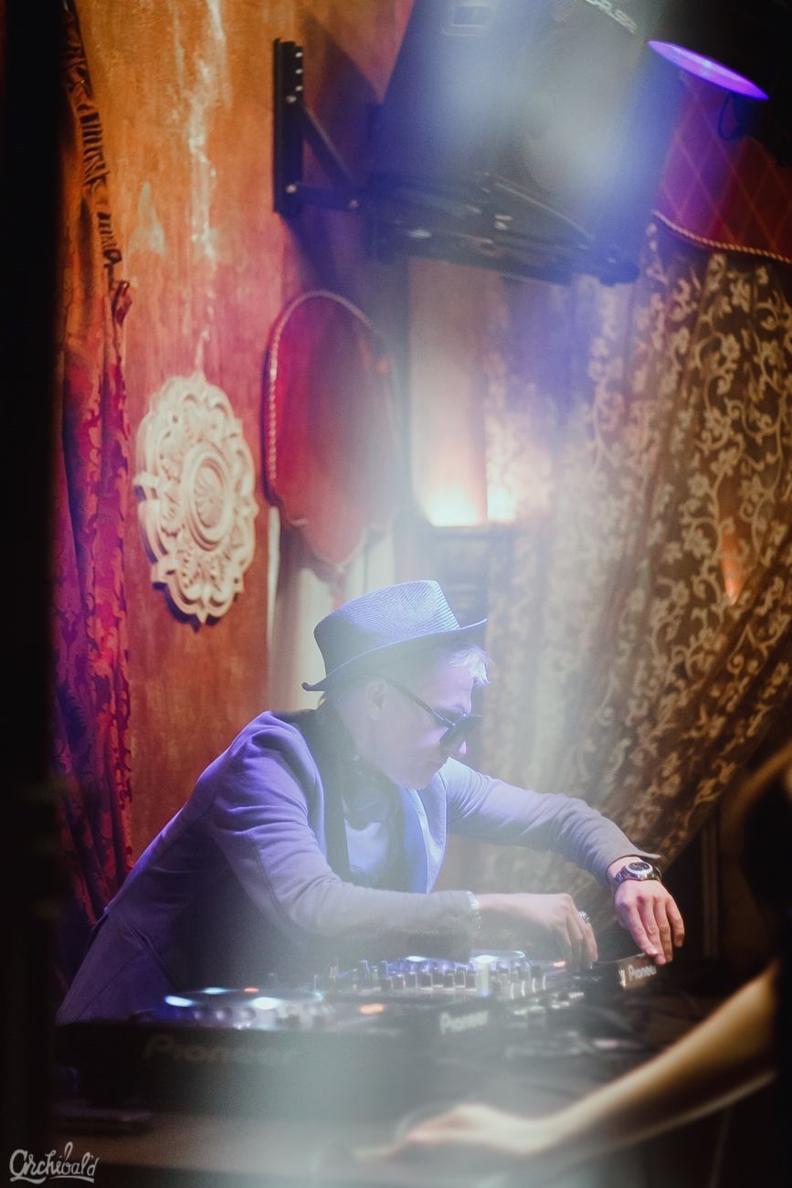 DJ Денис Рублев в ресторане «Шафран»
