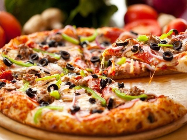 Тюменская пиццерия установила на кухне онлайн-камеру