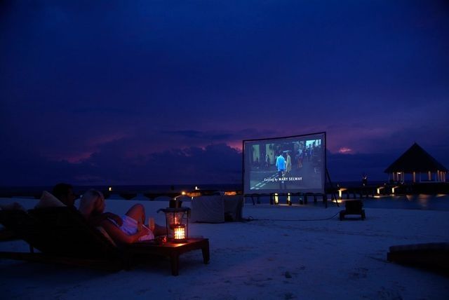 Выбирай-ТВ. «Кинодамба»: кинотеатр на пляже