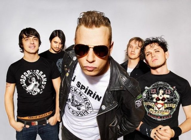 В столице мало своих тараканов: ждем зарубежных!