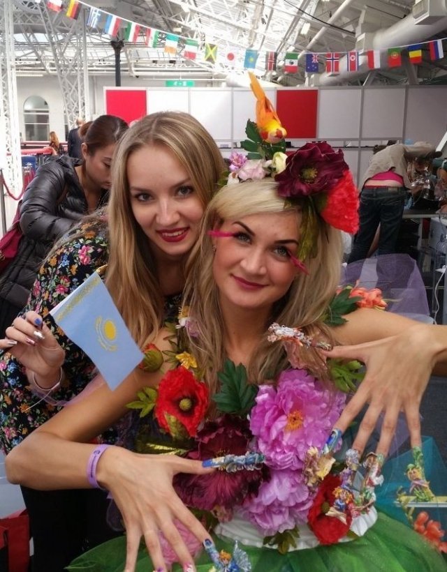 Алла Костенко, специалист из Темиртау, победила на конкурсе по нейл-дизайну в Лондоне.