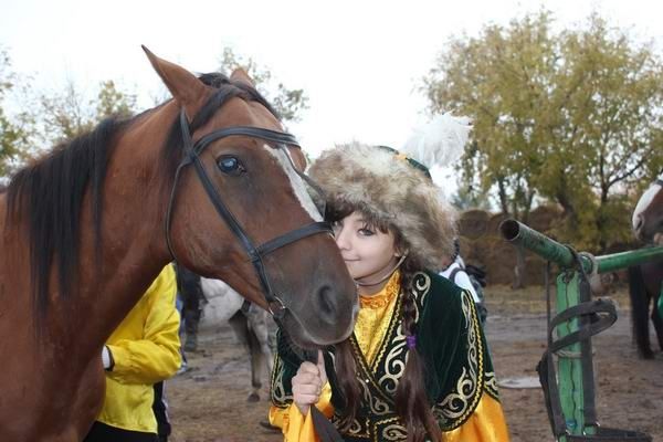 На конно-спортивной базе областной спортивной школы "Кайрат" отпраздновали День труда.