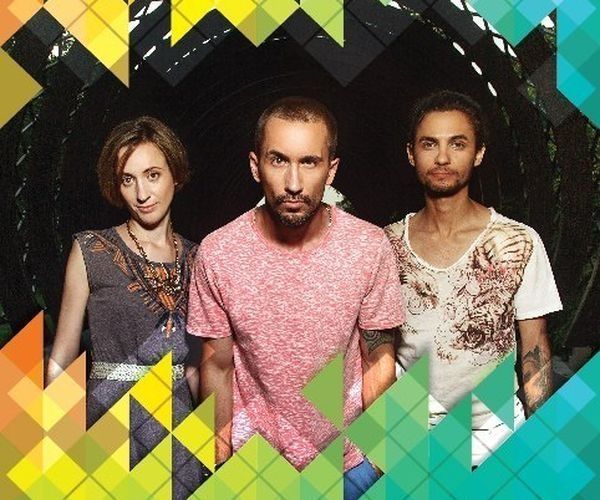 "Пиццу" доставят в Tesla