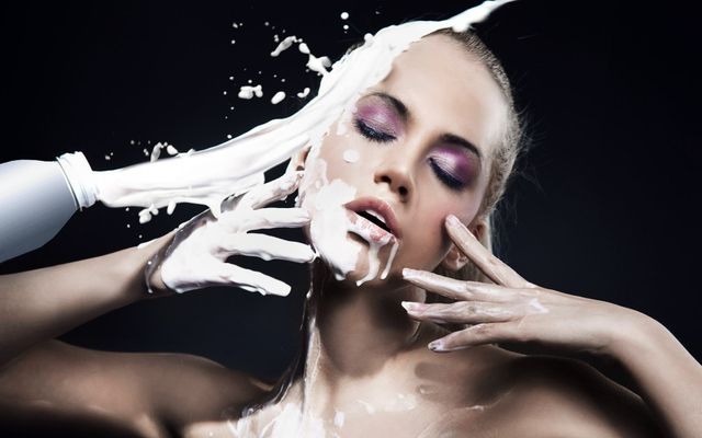 Попасть в молоко