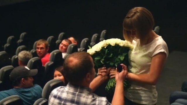В одном из самарских кинотеатров произошло очень романтическое предложение руки и сердца