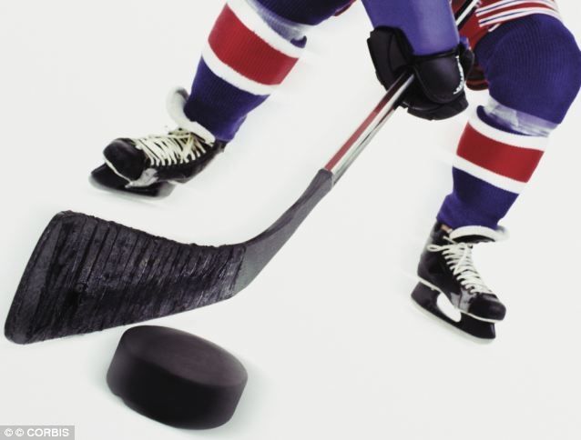 В Сургуте открылся обновленный хоккейный корт «Магистраль»