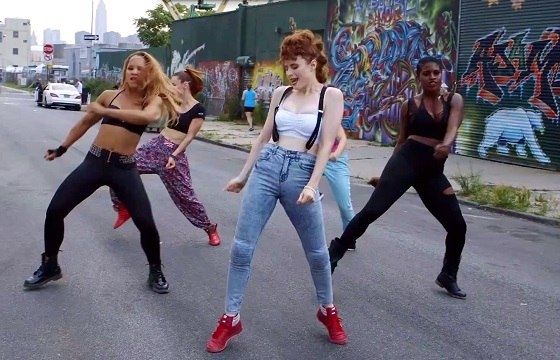 Танцоры из Омска выиграли конкурс певицы Kiesza