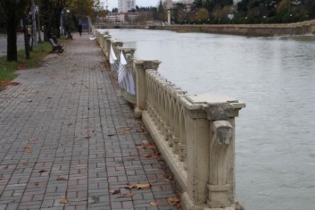 Ремонт злополучной набережной реки Сочи завершат к 1 марта