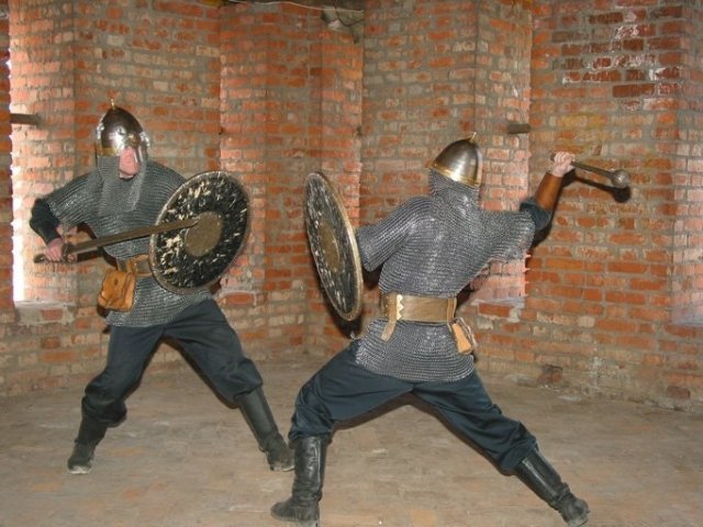 Сургутяне примут участие в турнире по историческому фехтованию