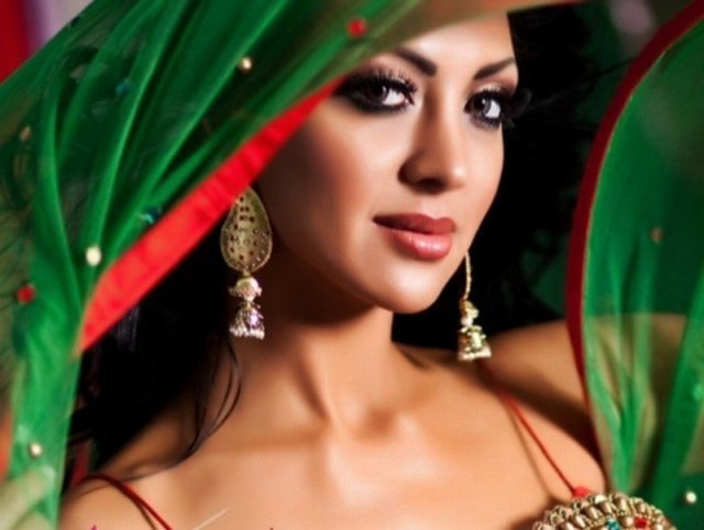 «Ночь пожирателей рекламы» раздаст подарки за восточный наряд