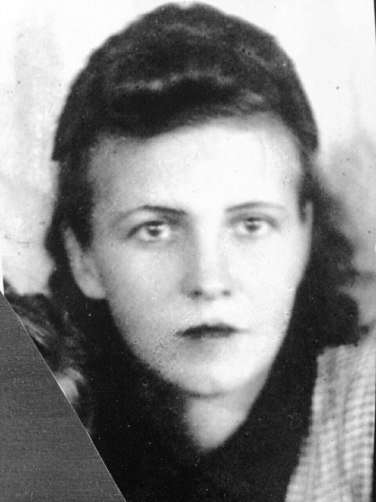 Иванова (Чеснокова) Руфина Владимировна. Родилась в 1924 году.