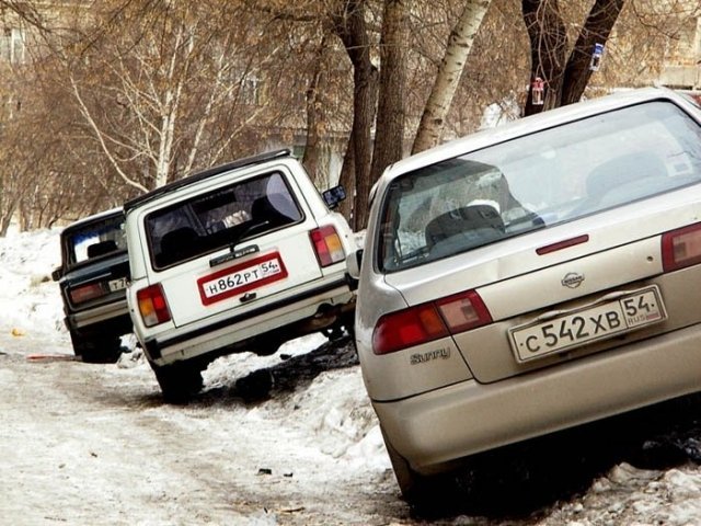 Сургутских автовладельцев просят "расчистить" проспект  Ленина