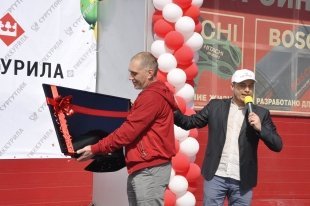 23 мая компания «Сургутлак» отметила 15-ти летие магазина «Тиккурила»