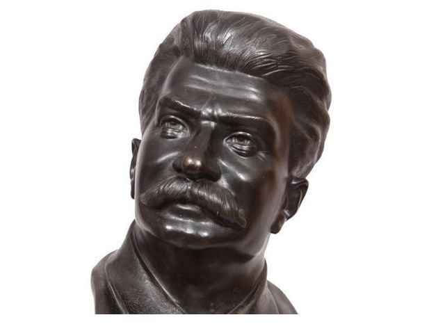 Челябинский коллекционер продает бюст Сталина за полмиллиона рублей 
