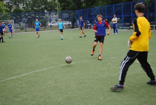 В Караганде принимают заявки на участие в соревнованиях по дворовому футболу