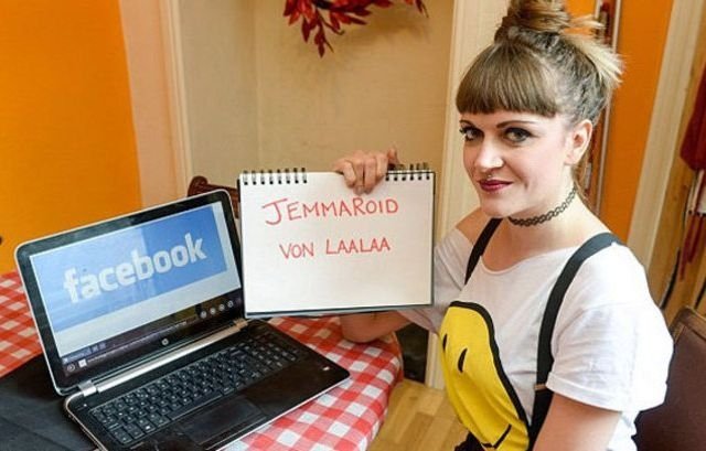 Британка поменяла имя, чтобы восстановить страницу на Facebook