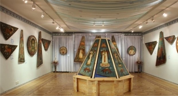 В Казанском Кремле проходит выставка «Небеса» Заонежья»