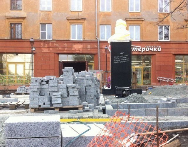 В Челябинске устанавливают памятник Мусе Джалилю