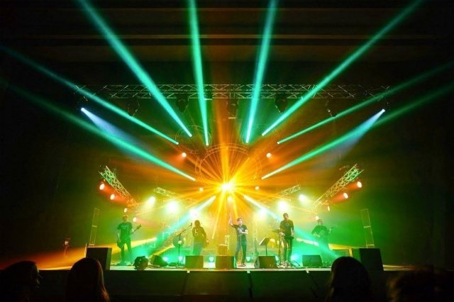 Группа «Би-2» устроит в Челябинске мощное световое шоу