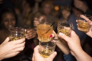 Бар-хоппинг в Москве: от Большой Никитской к Никитскому бульвару (18+)