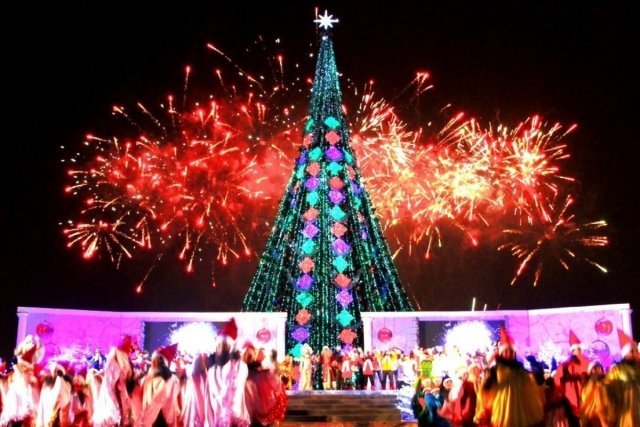 Церемония зажжения Главной новогодней Елки страны