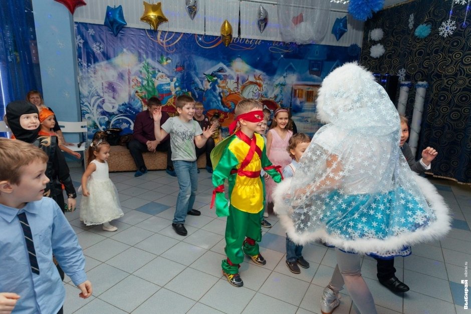 Фотоотчет с детского утренника "Парамон Медиа"