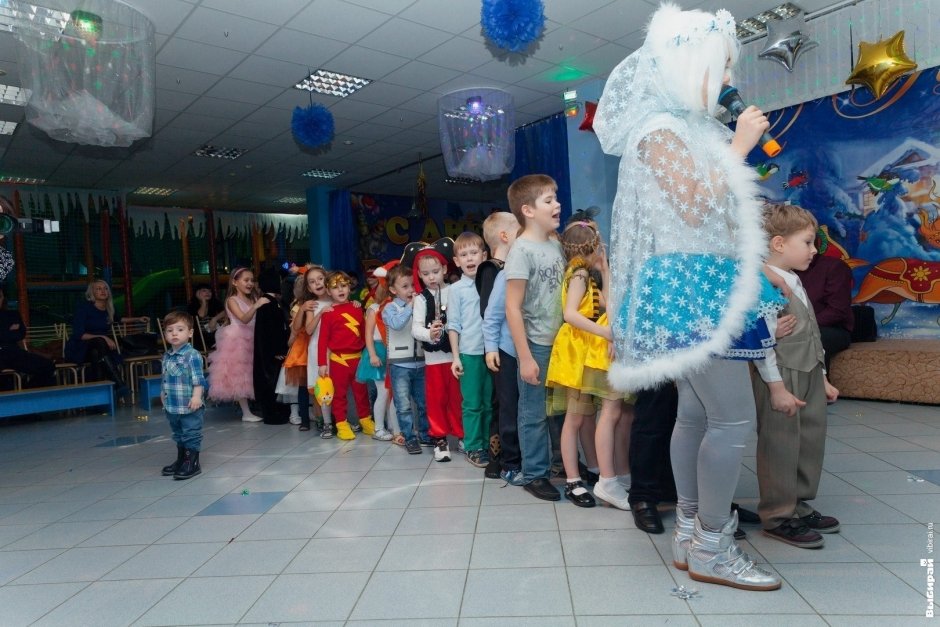 Фотоотчет с детского утренника "Парамон Медиа"