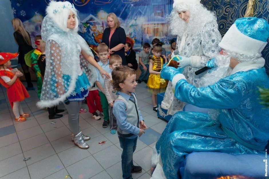 Фотоотчет с детского утренника "Парамон Медиа"