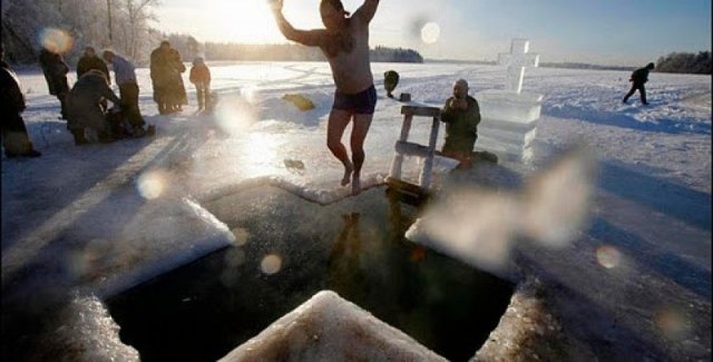 На водоемах Югры "откроют"  более сорока купелей