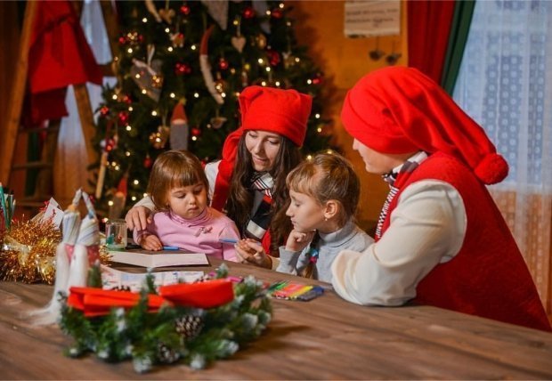 Казанцев зовут в Сказочный городок проводить Деда Мороза