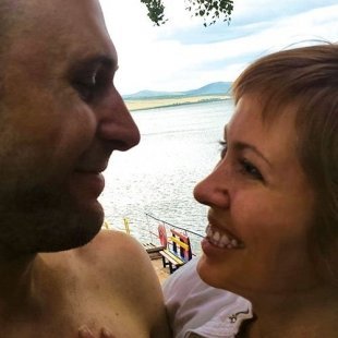 Ольга, 34, юрист, и Павел, 35 лет, инженер: "Ради любимого готова улыбаться бесконечно долго и побить рекорд на самую долгую улыбку в истории человечества!"