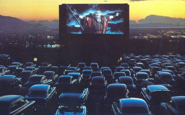 В Кургане появятся уличные тренажёры и открытый кинотеатр