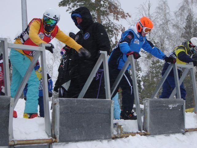 На «Солнечной долине» завершилось первенство юниоров России по сноуборд-кроссу