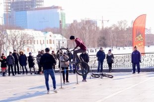 Первый весенний велопраздник прошёл в Екатеринбурге 8 марта