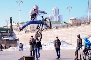 Первый весенний велопраздник прошёл в Екатеринбурге 8 марта