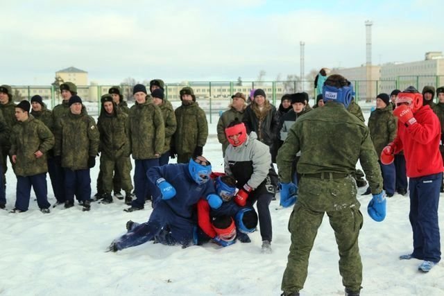 Пять вариантов командных игр, в которые рубятся и в Челябинске: лапта, городки, лучный бой, фрисби и русский футбол