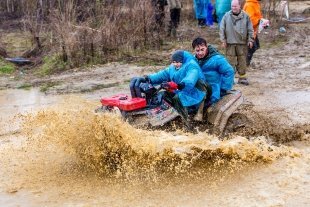 Соревнования «Off Road: Уральская грязь 2016» прошли близ Екатеринбурга