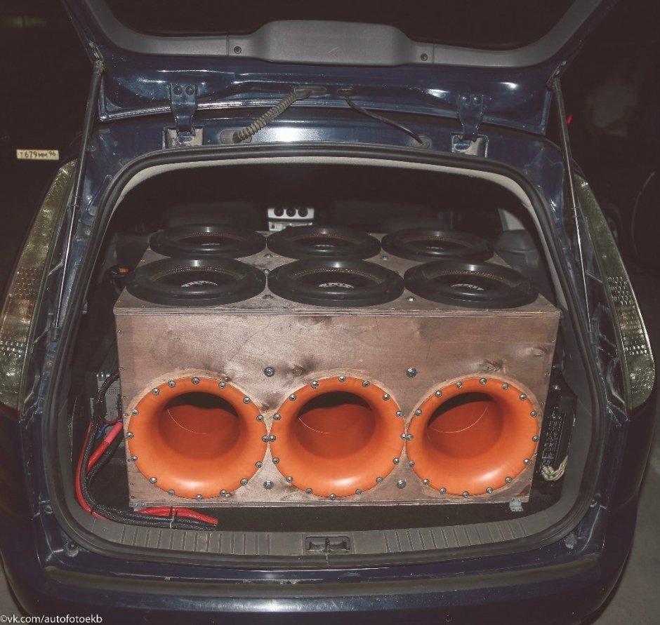 Соревнования по автозвуку «Autosound Уральские Монстры 2016»