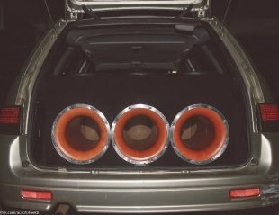 Соревнования по автозвуку «Autosound Уральские Монстры 2016»