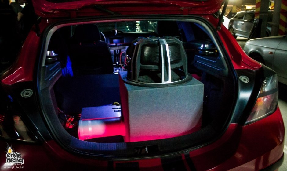 Соревнования по автозвуку «Autosound Уральские Монстры 2016»