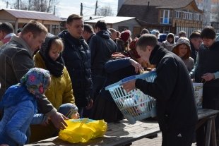 У Свято-Никольского Храма широко отметили Пасху