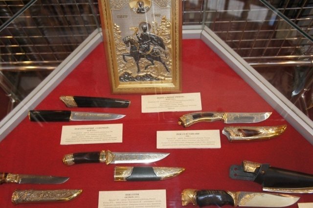 В Белгороде открылась выставка «черных» ножей