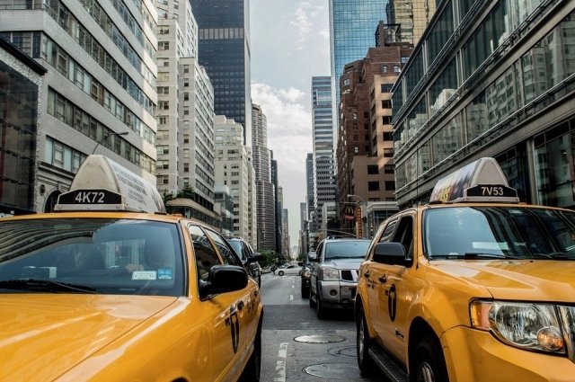 В Красноярске появился новый сервис вызова такси - Uber