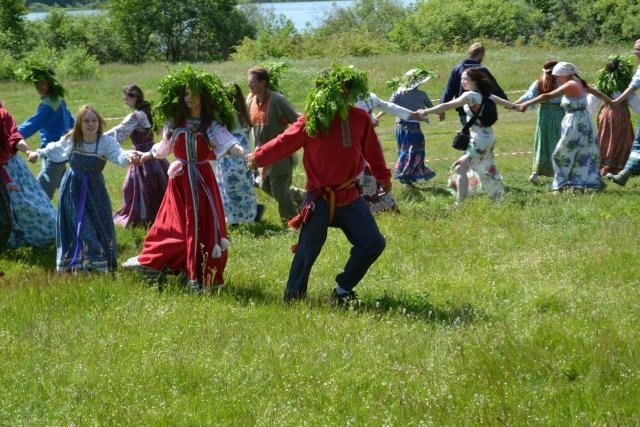 Тюменцы зажгут купальский костер на фестивале "Цветок папоротника"