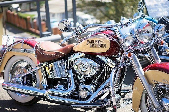 На фото мотоцикл Harley-Davidson