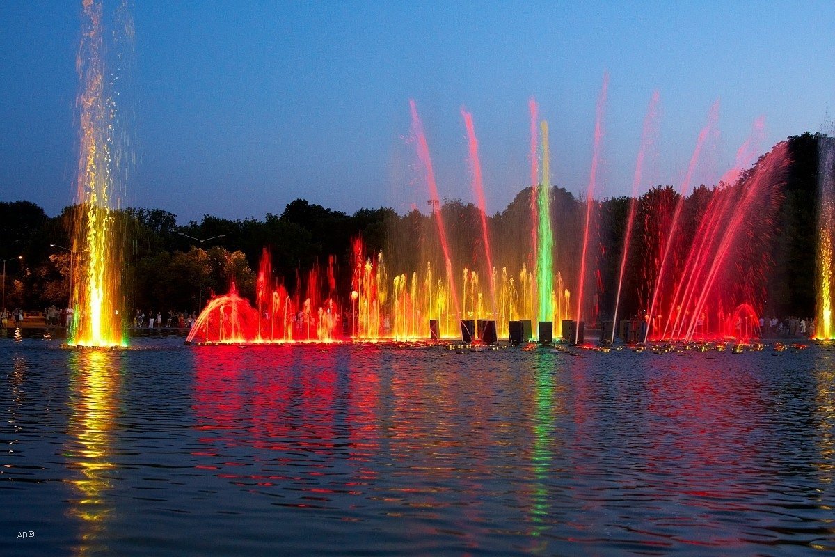 цветомузыкальный фонтан в Парке Горького