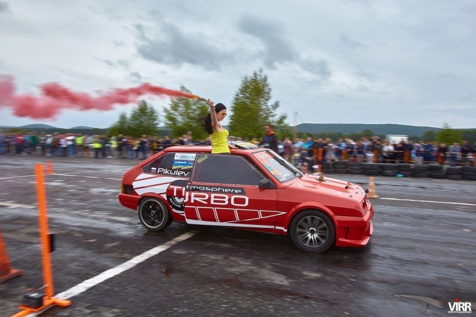 Cоревнования Drag Racing 2016