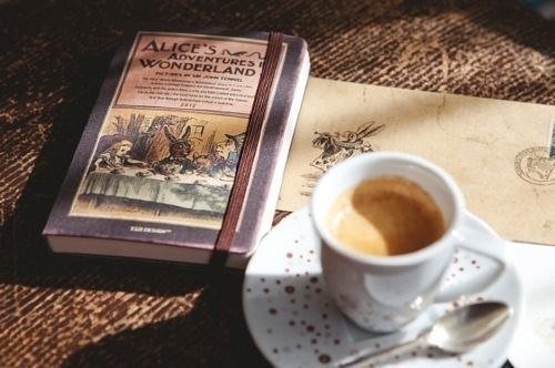 В Самаре стартовала акция "Меняем книги на кофе"
